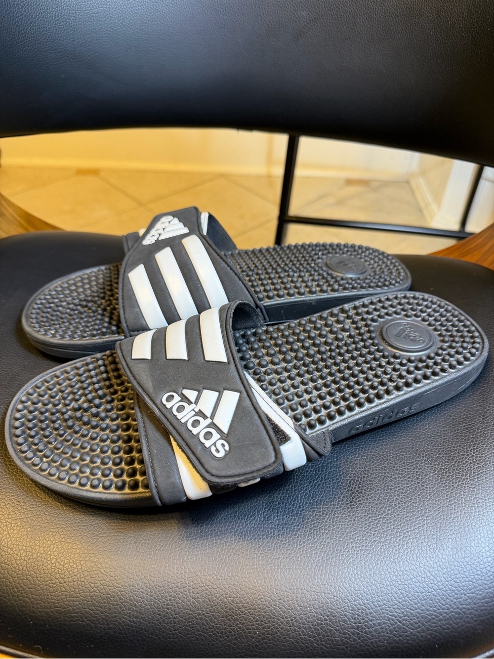 Adidas Mens Adissage Slides US 11 Black & White Massage Footbed Comfort Sandals